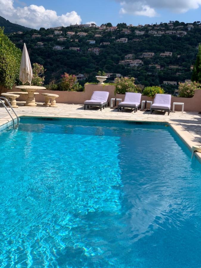 Rez-De Villa Piscine กาวาแลร์-ซูร์-แมร์ ภายนอก รูปภาพ