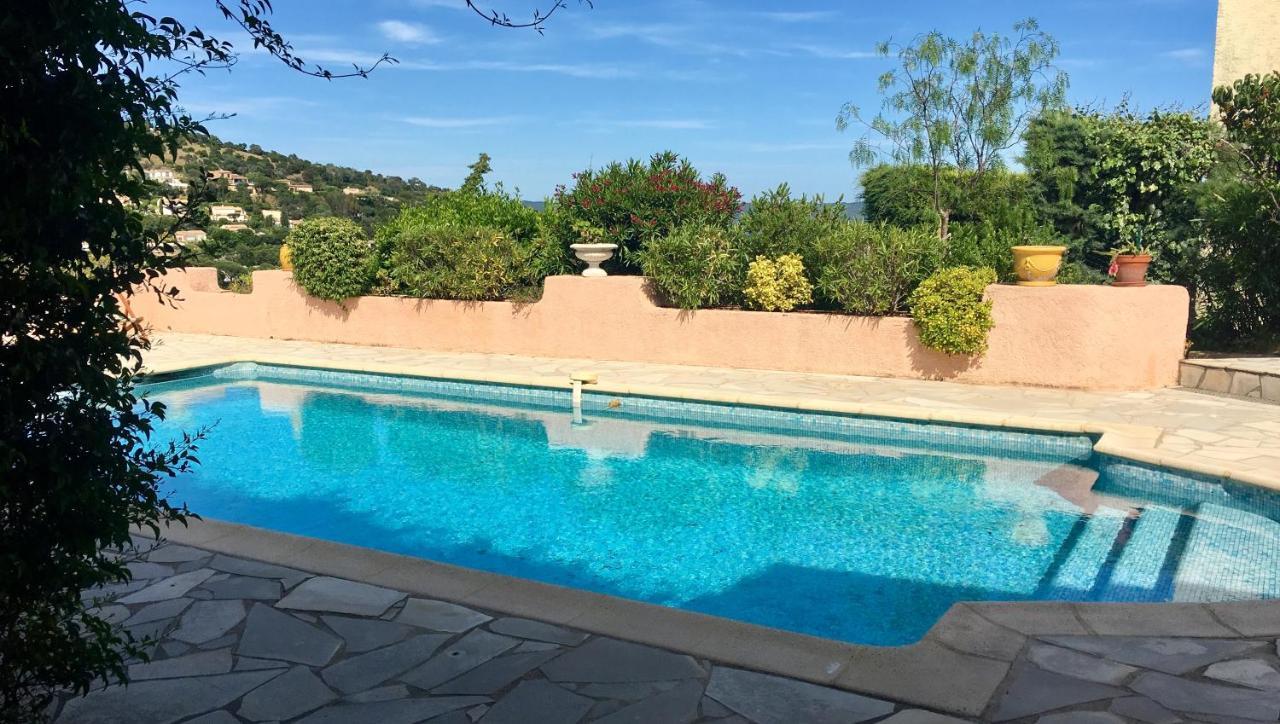 Rez-De Villa Piscine กาวาแลร์-ซูร์-แมร์ ภายนอก รูปภาพ